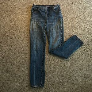 Gloria Vanderbilt jeans, bearly worn